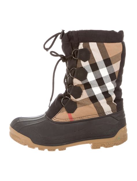 burberry snow boots womens|bloomingdale's burberry shoes.